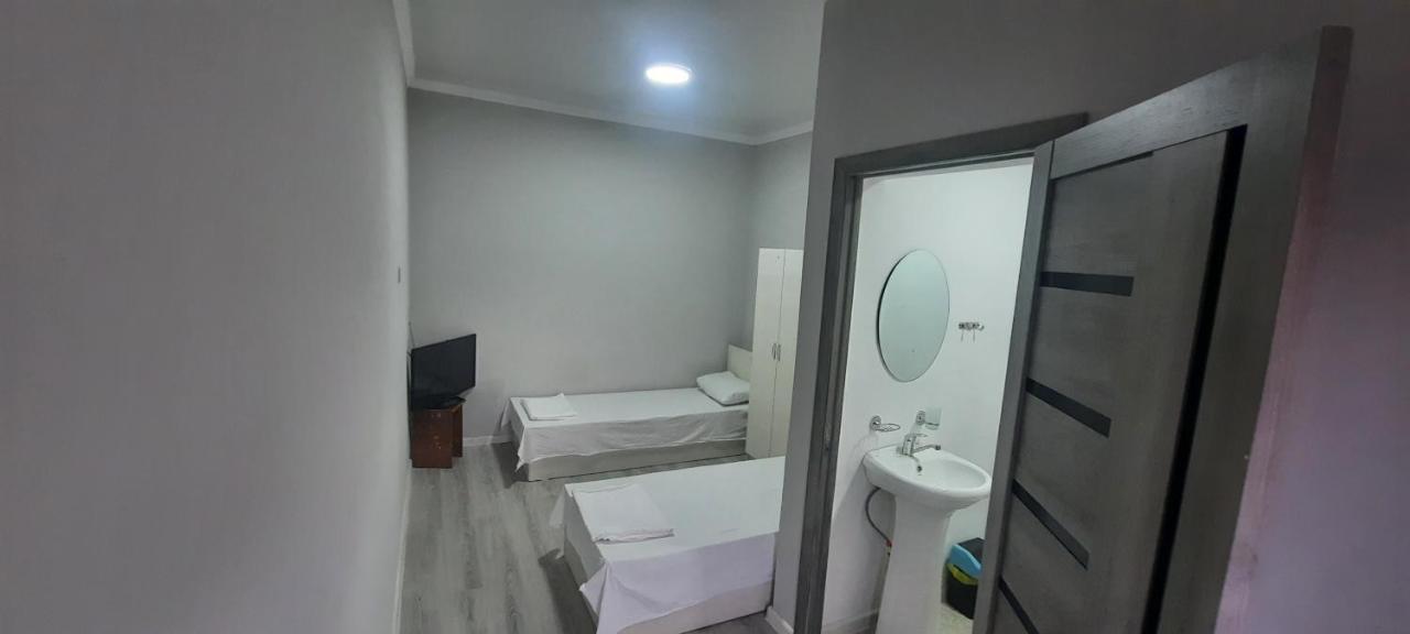 Vip Hostel Turkistan Екстериор снимка