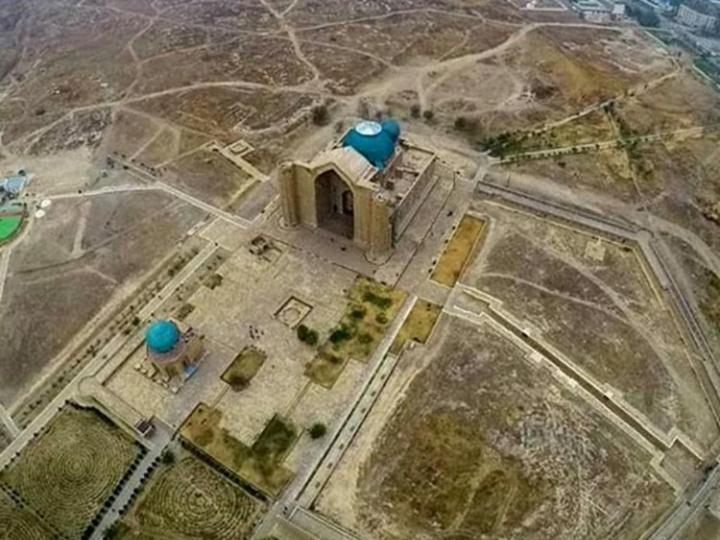 Vip Hostel Turkistan Екстериор снимка